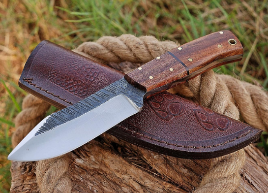 Best Survival Gear Dropshipping Products 1: Hunting Knife